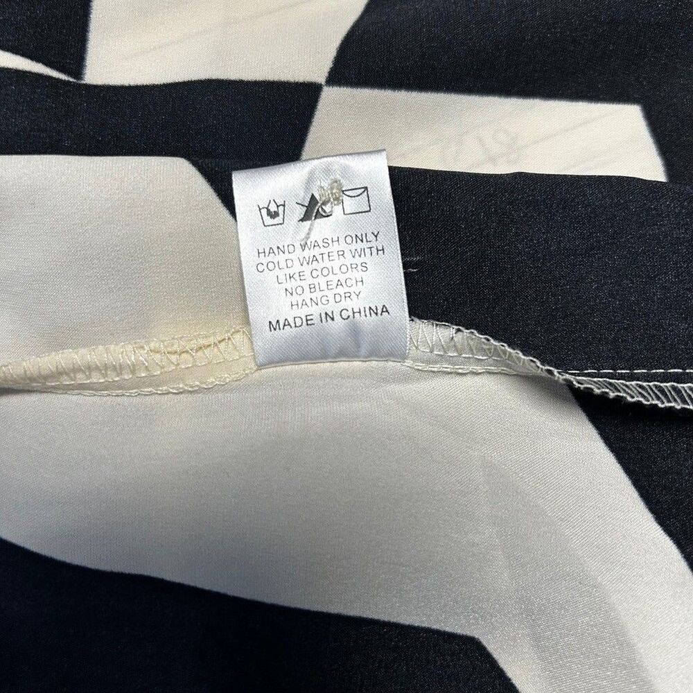 Dress Forum Los Angeles NY&C Geometric Wrap Maxi Dress Womens Medium Black Cream - Picture 11 of 11
